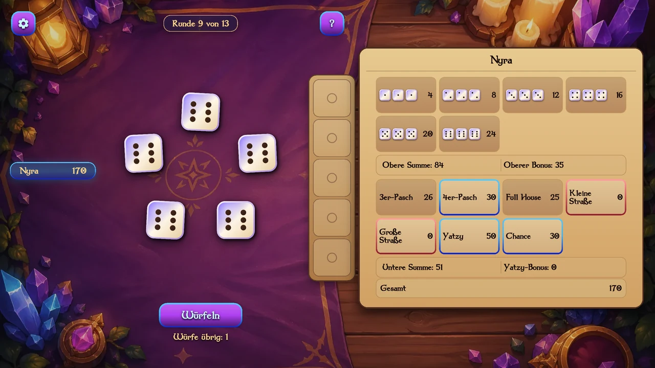 Classic-Yatzy am Arcane-Dice-Tisch: fünf Sechsen, Würfelknopf und Punktebogen auf Pergament.